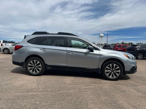 Used 2017 Subaru Outback 2.5i Limited AWD/4WD image 7