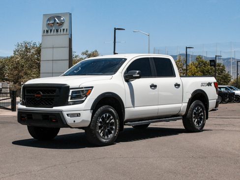 Used 2021 Nissan Titan PRO-4X w/ Pro-4x Convenience Package AWD/4WD image 1