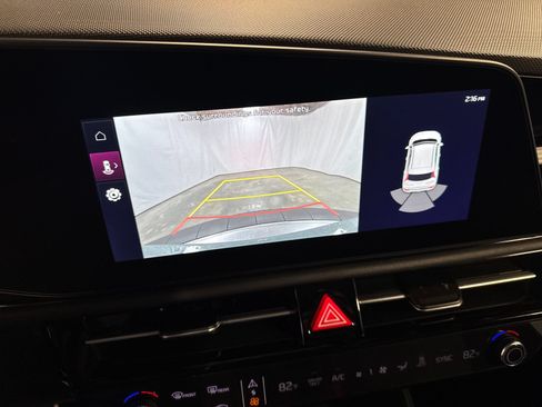 New 2026 Kia Niro Wind FWD image 18
