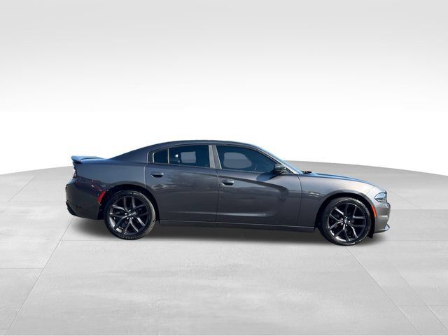 Used 2020 Dodge Charger SXT RWD image 6