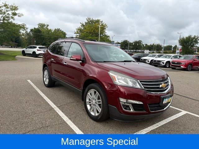 Used 2015 Chevrolet Traverse LT w/ Style and Technology Package FWD image 2