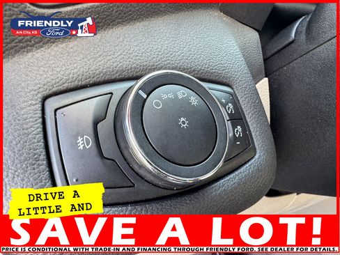 Used 2015 Ford Escape SE image 16