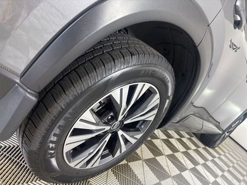 Used 2021 Nissan Rogue SV image 31