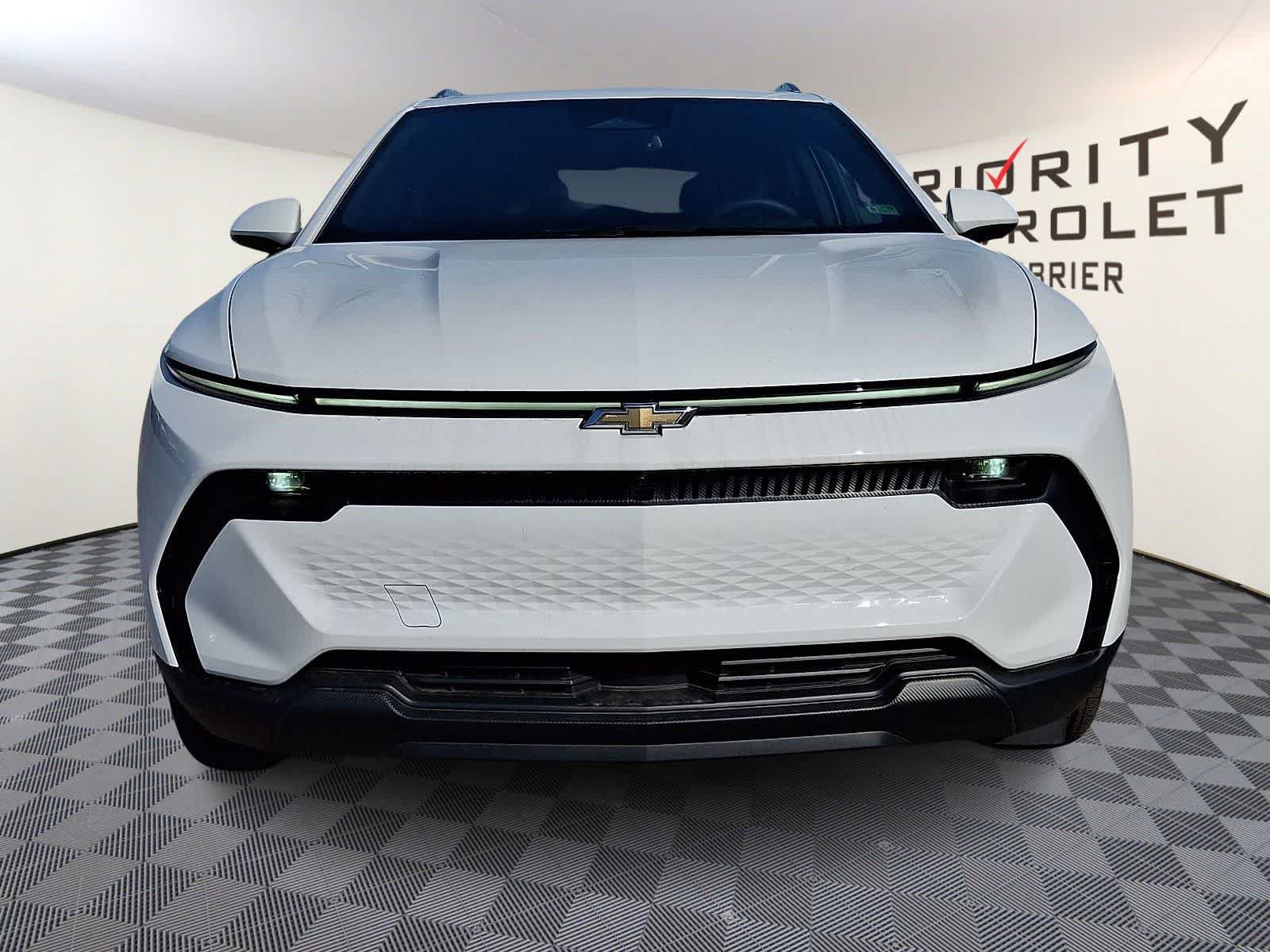 New 2026 Chevrolet Equinox EV LT FWD image 2