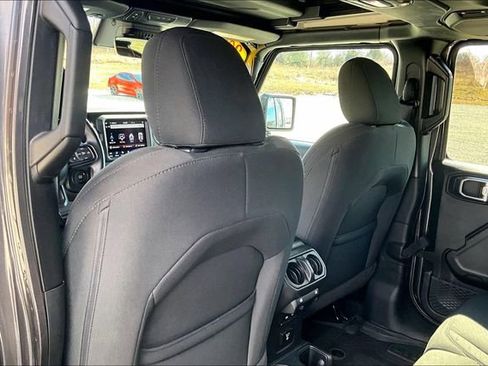 Used 2022 Jeep Wrangler Unlimited Sport S w/ Sun And Sound Package image 36