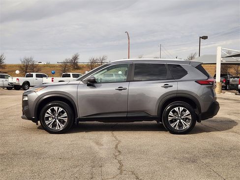 Used 2023 Nissan Rogue SV w/ SV Premium B Package image 4