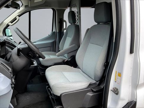 Used 2016 Ford Transit 250 130 Low Roof w/ Exterior Upgrade Package RWD image 23