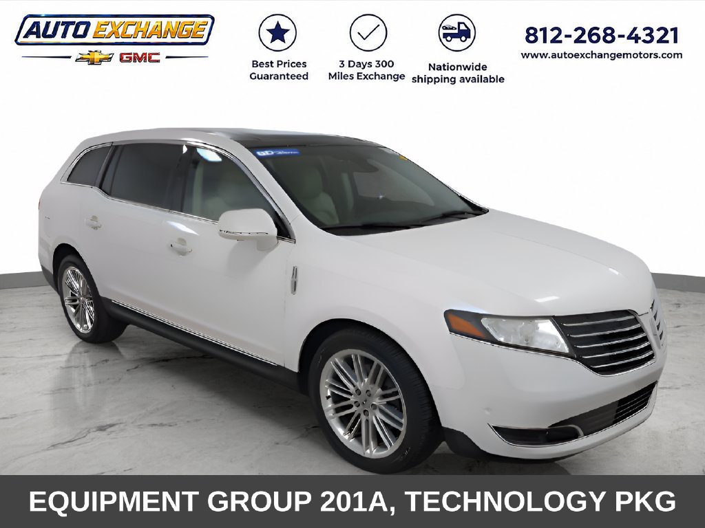 Used 2018 Lincoln MKT AWD image 4