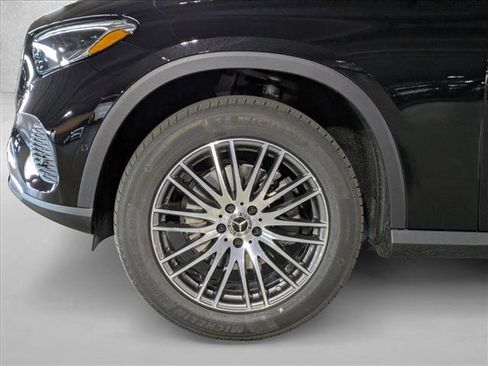 New 2026 Mercedes-Benz GLC 300 image 10