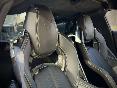 Used 2024 Chevrolet Corvette Stingray Premium Cpe w/ Z51 Performance Package image 17