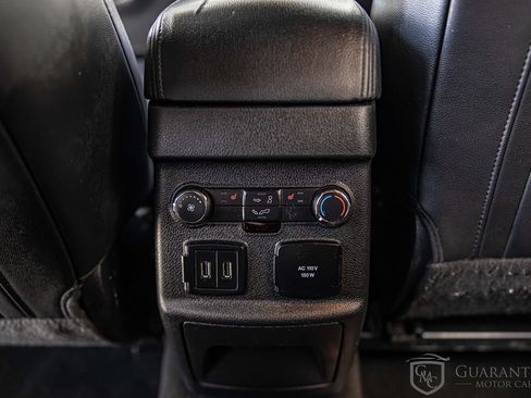 Used 2020 Ford Explorer XLT w/ Equipment Group 202A RWD image 38