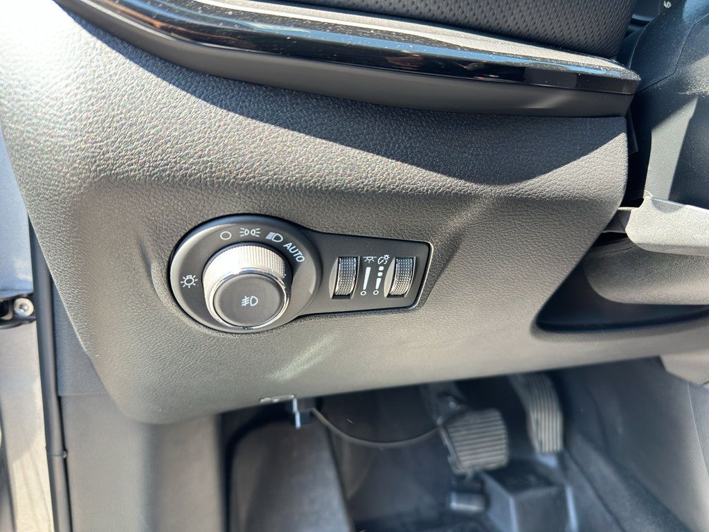 Used 2024 Jeep Compass Trailhawk AWD/4WD image 15