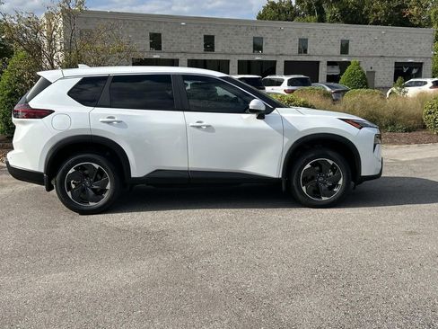 New 2026 Nissan Rogue SV AWD/4WD image 8