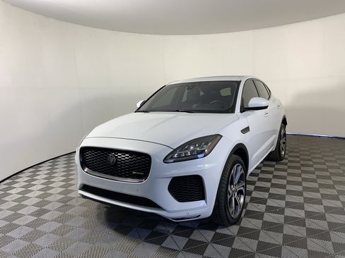 Used 2018 Jaguar E-PACE First Edition image 5