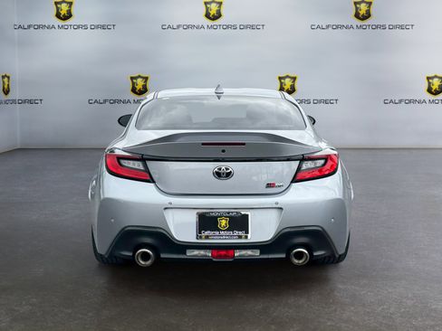 Used 2022 Toyota GR86 Premium w/ ALL Weather Mat Package (TMS) RWD image 4