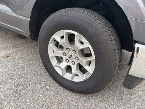 Used 2023 Ford F150 XLT image 4