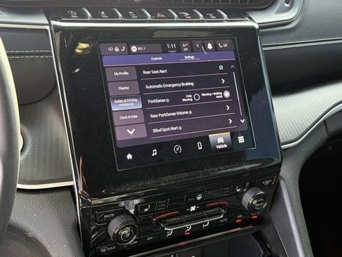 Certified 2024 Jeep Grand Cherokee L Laredo w/ Luxury Tech Group I image 19