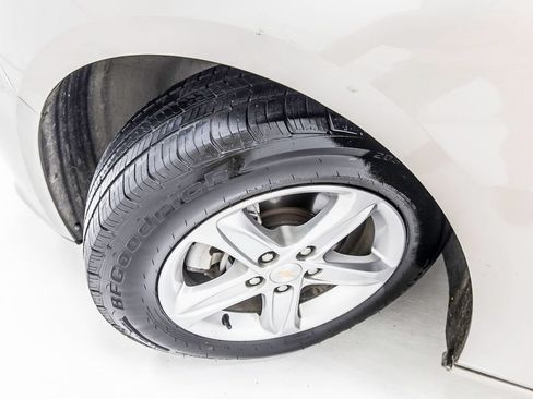 Used 2022 Chevrolet Malibu LS FWD image 12