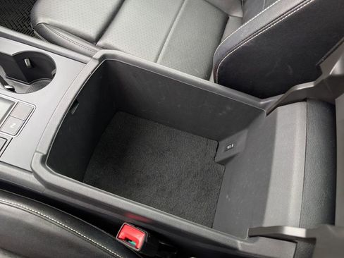 Used 2021 Volkswagen Atlas SE image 33