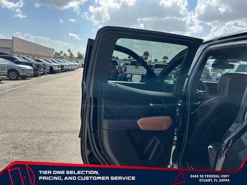 Certified 2023 GMC Canyon AT4 w/ AT4 Premium Package AWD/4WD image 27