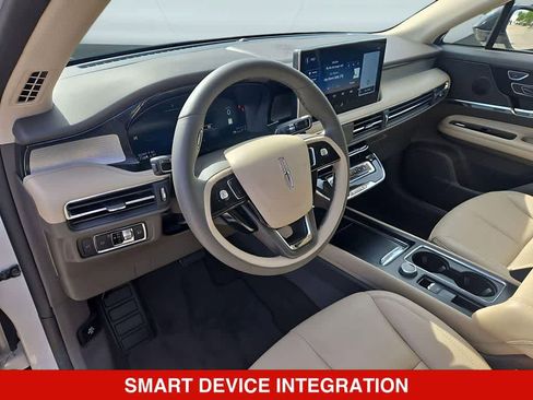 Used 2023 Lincoln Corsair FWD image 10