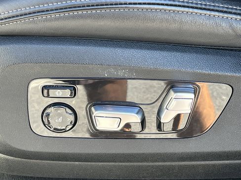 Used 2023 BMW X7 xDrive40i image 21