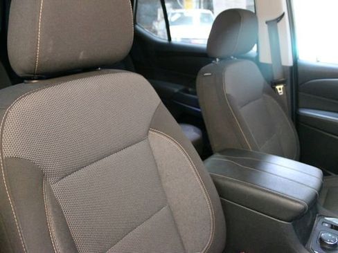 Used 2019 Chevrolet Traverse LT w/ LPO, Floor Liner Package AWD/4WD image 8