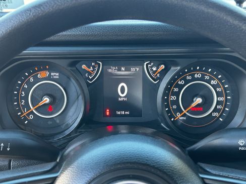 Used 2025 Jeep Wrangler Sport image 28