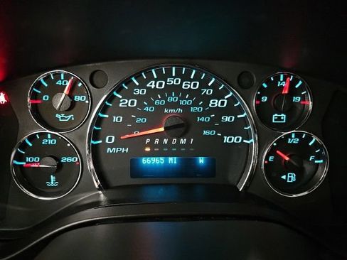 Used 2017 Chevrolet Express 3500 LT w/ LT Preferred Equipment Group RWD image 19