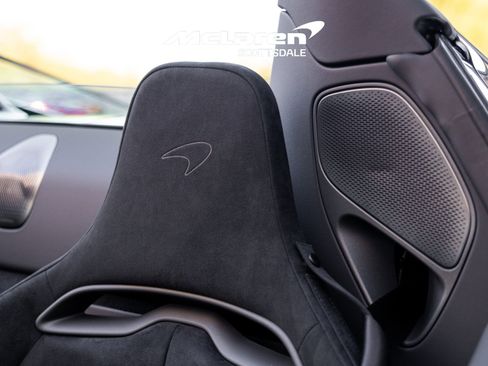 Used 2025 McLaren Artura Spider image 36