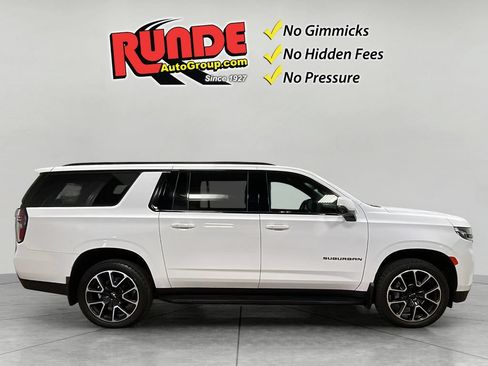 Used 2023 Chevrolet Suburban RST w/ Luxury Package AWD/4WD image 7