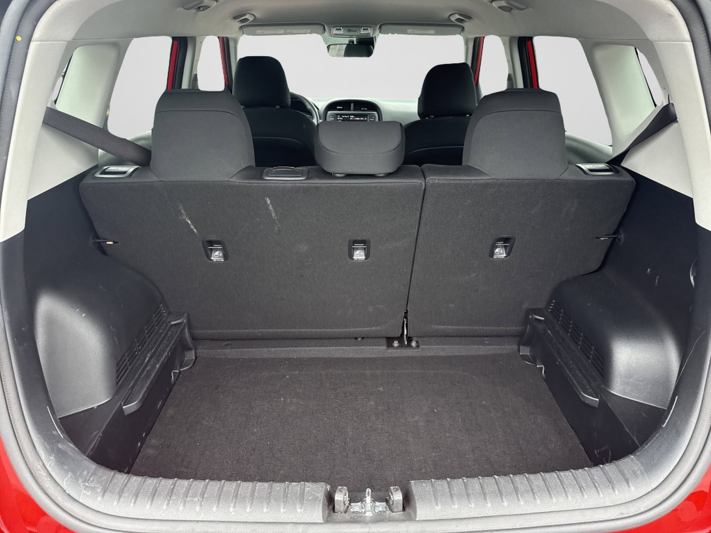 Used 2025 Kia Soul LX w/ LX Technology Package FWD image 26