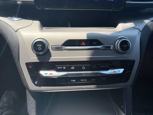 Used 2022 Ford Explorer Timberline w/ Timberline Technology Package AWD/4WD image 23