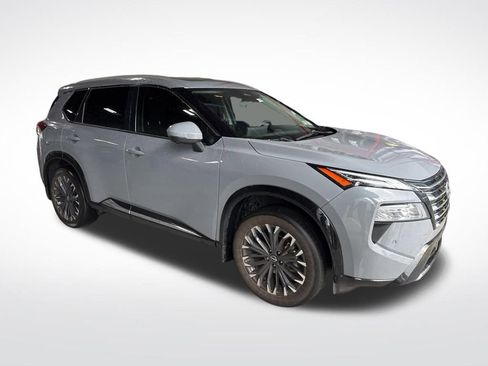 Certified 2024 Nissan Rogue Platinum w/ Platinum Premium Package image 2