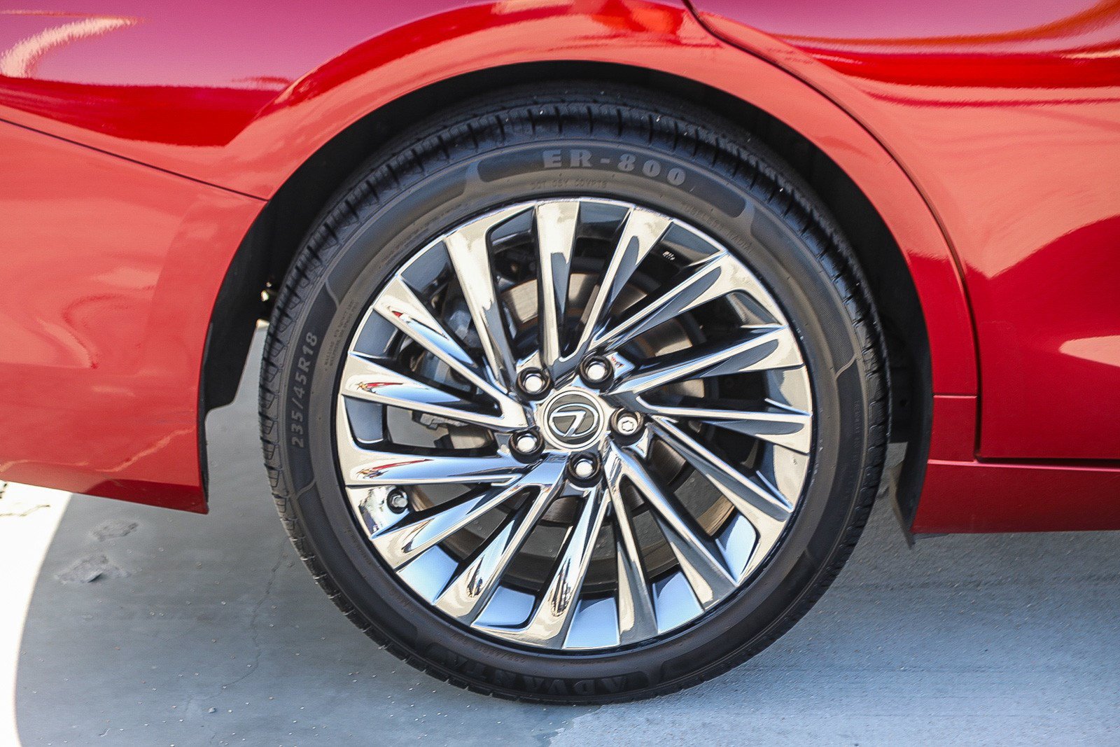 Certified 2024 Lexus ES 300h w/ Accessory Package (Z2) FWD image 11