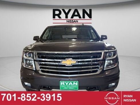 Used 2016 Chevrolet Suburban LT image 12
