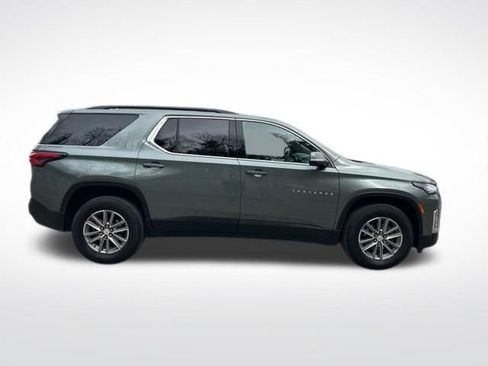 Used 2023 Chevrolet Traverse LT FWD image 7