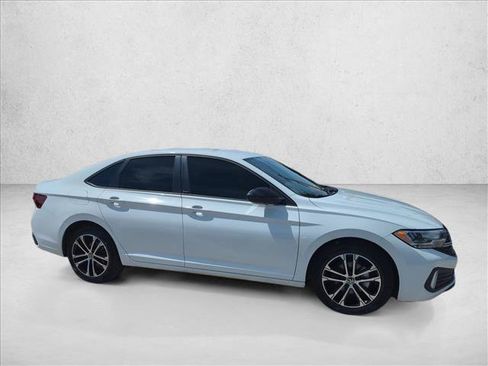 Used 2024 Volkswagen Jetta Sport FWD image 4