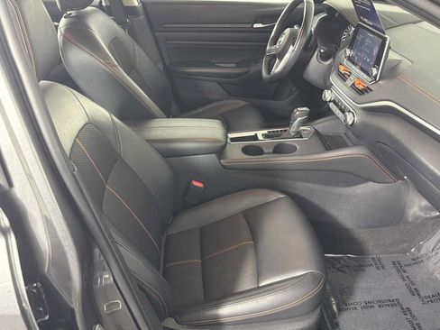 Used 2022 Nissan Altima 2.5 SR FWD image 16