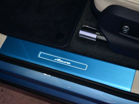 Used 2023 Bentley Bentayga Extended Wheelbase image 14