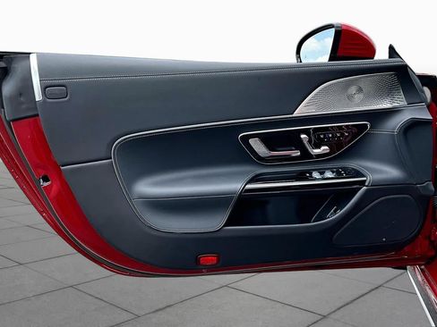 Certified 2022 Mercedes-Benz SL 63 AMG 4MATIC image 21