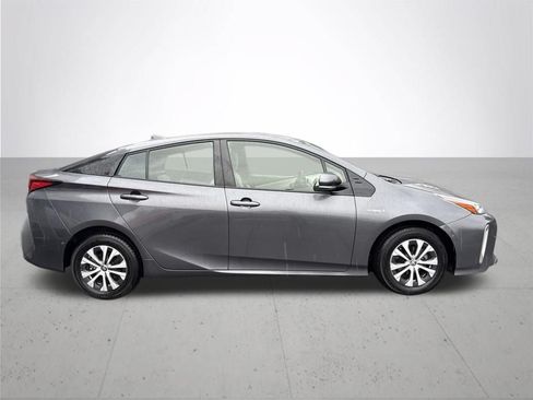 Used 2020 Toyota Prius LE AWD/4WD image 5