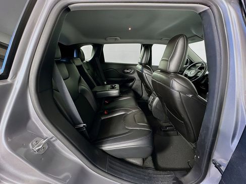 Used 2019 Jeep Cherokee Altitude image 26