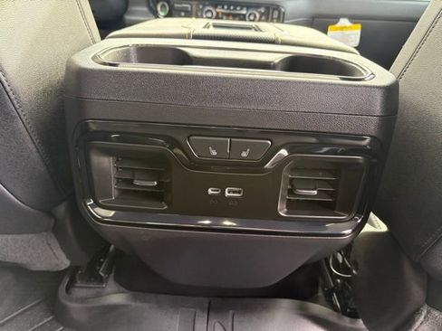 Used 2022 Chevrolet Silverado 1500 ZR2 w/ Technology Package image 35