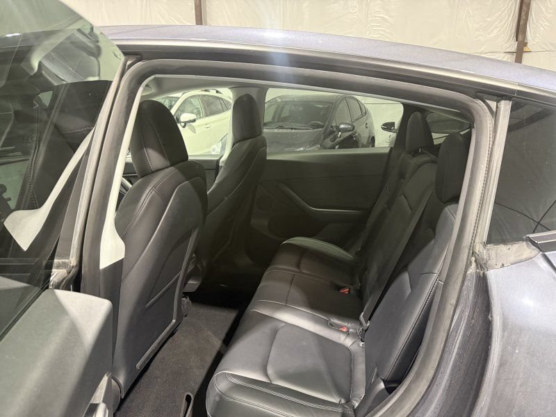 Used 2021 Tesla Model Y Long Range AWD/4WD image 18