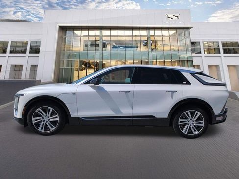 Certified 2024 Cadillac Lyriq Tech RWD image 8