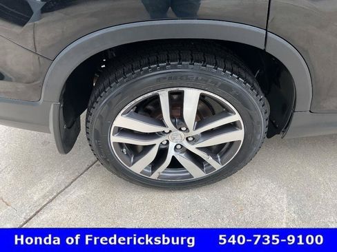 Used 2016 Honda Pilot Touring image 11