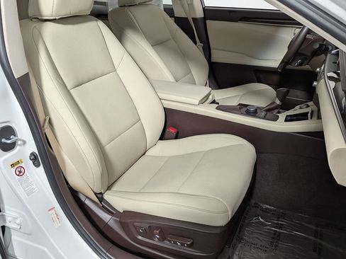 Used 2017 Lexus ES 350 w/ Premium Package image 27