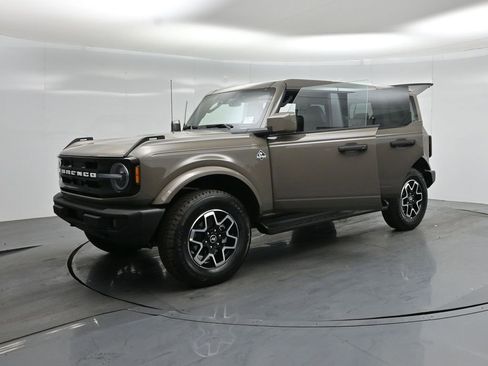 New 2026 Ford Bronco Outer Banks image 30