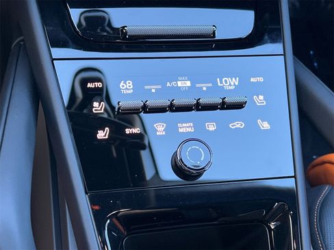 New 2025 Porsche Cayenne Turbo GT image 25